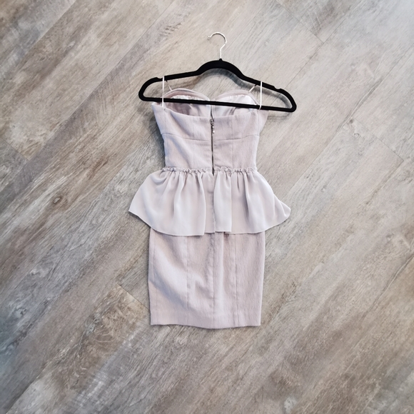 Guess padded strapless dress - Picture 2 of 3